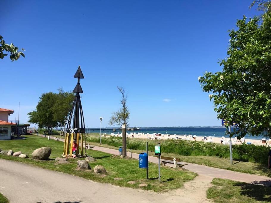 Neue Ferienwohnung Kuestennaehe Mit Terrasse 3Km Zum Strand Osdorf Exteriör bild