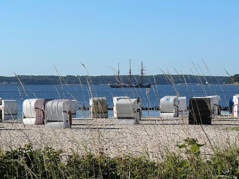 Neue Ferienwohnung Kuestennaehe Mit Terrasse 3Km Zum Strand Osdorf Exteriör bild